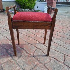 piano stool