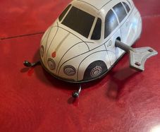 Clockwind motor tin tatra white sedan car