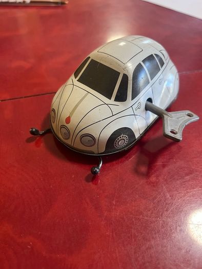 Clockwind motor tin tatra white sedan car