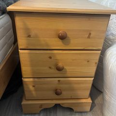 Bedside lockers