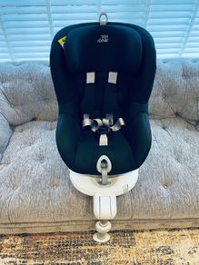 Car seat Suitable From Birth up to 18kg