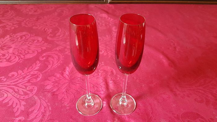 Pair Of Ruby Red Stemmed Toasting Champagne Flutes
