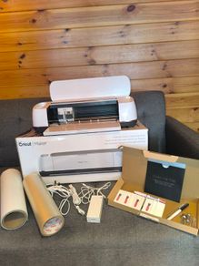 Cricut Maker Champagne Bundle. Immaculate Condition (Used Twice) + Extras