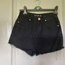 ladies shorts Image 2