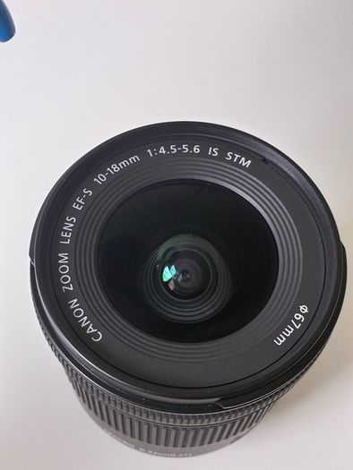 Canon lens 10-18 f/4.5-5.6 IS STM
