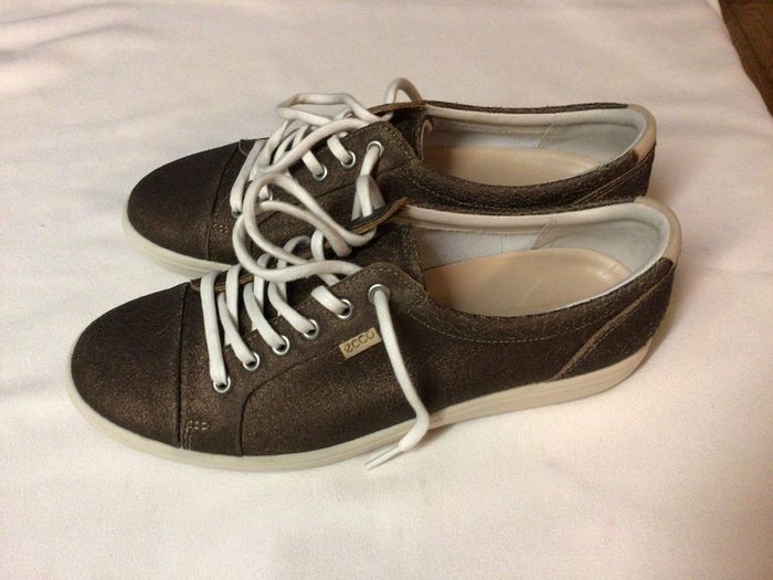 Ladies Ecco Stressed Leather Shoes