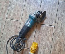 Makita 110V Angle Grinder
