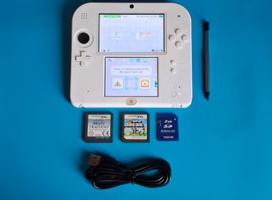 2DS Nintendo w/Games