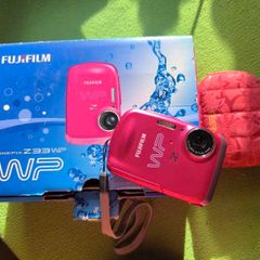 FujiFilm Z33WP Waterproof Digital Camera