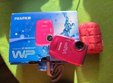 FujiFilm Z33WP Waterproof Digital Camera