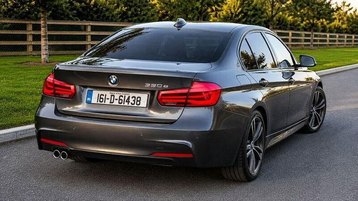 BMW 330e M Sport Plug-in Hybrid  2016
