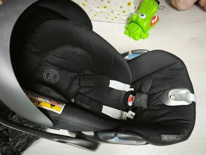 cybex platinum carseat with isofix and uppababy connectors
