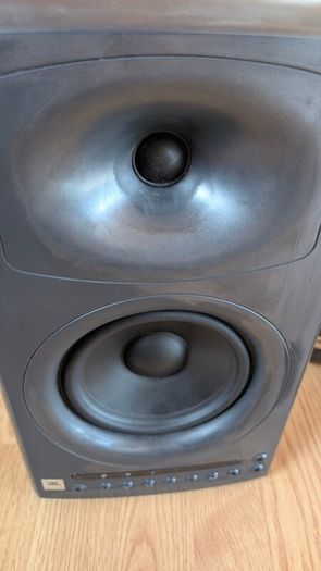 JBL LSR4326P Studio Speakers