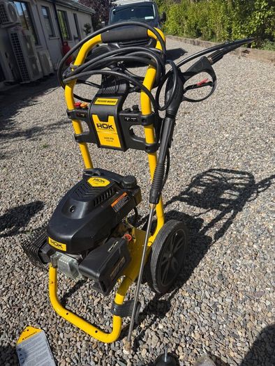 ROK petrol power washer 2600 psi