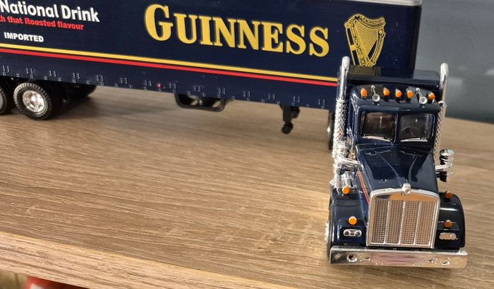 Corgi Guinness 1/50 Trucks
