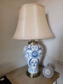 Table lamp