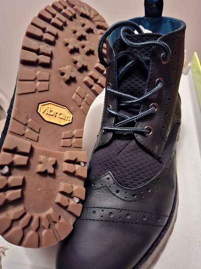 Toms Black Leather Boots