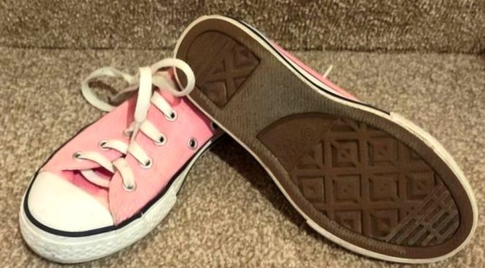 Girl's Converse . Size Uk Junior 13.5