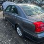 toyota avensis for parts Image 3