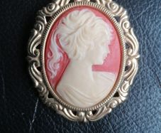 Large Vintage Cameo Brooch