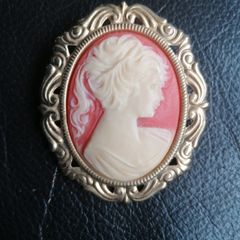 Large Vintage Cameo Brooch