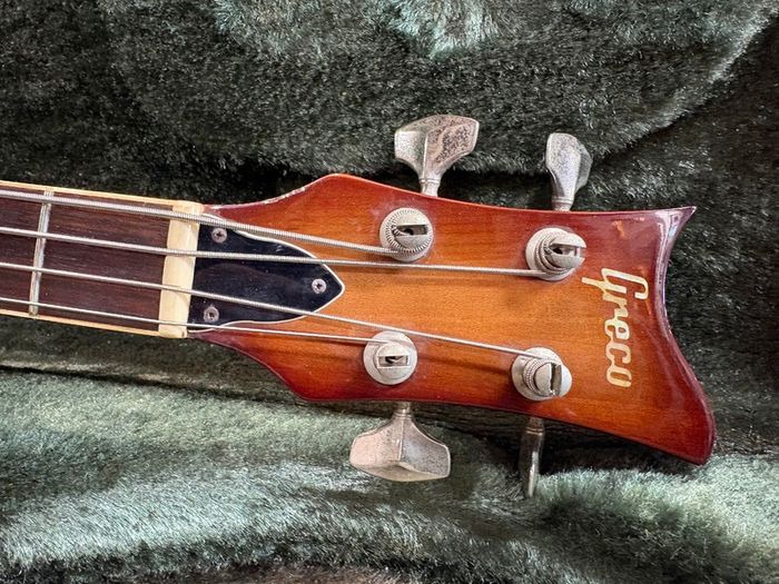 Greco VB-500 Violin Bass Sunburst 1983