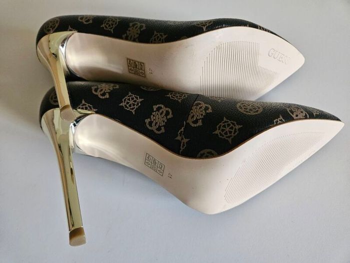 Guess Brown Logo-Print Court Shoes Brocr-Brown RRP 129e 6 UK & 7 UK NEW & BOXED perfect for Christmas party