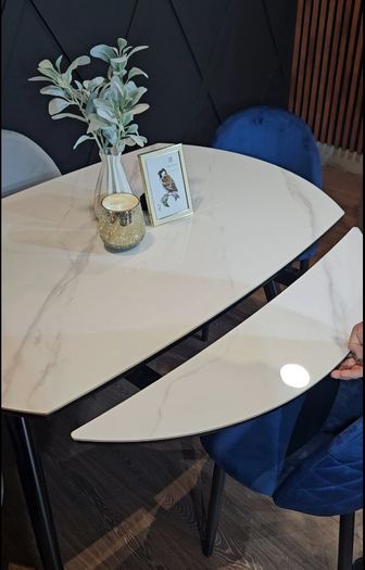 Extendable Dining Table