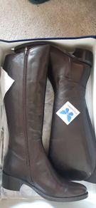 Ladies knee high leather boots new in box