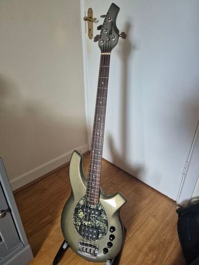 Music Man Bongo 4 HS 2003 USA