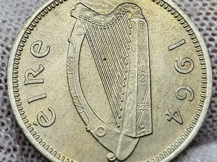 Ireland 1964 3d Threepence Beautiful Uncirculated Nicely Toned