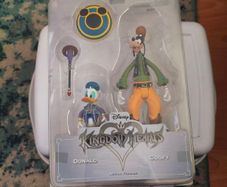 Kingdom hearts - Donald and goofy figure
