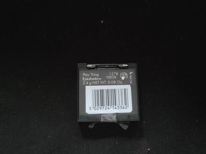 Sleek Single Eyeshadow in Play Thing