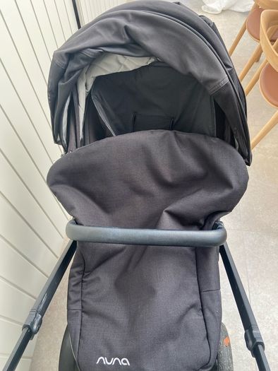 Nuna Demi Grow bassinet and pushchair