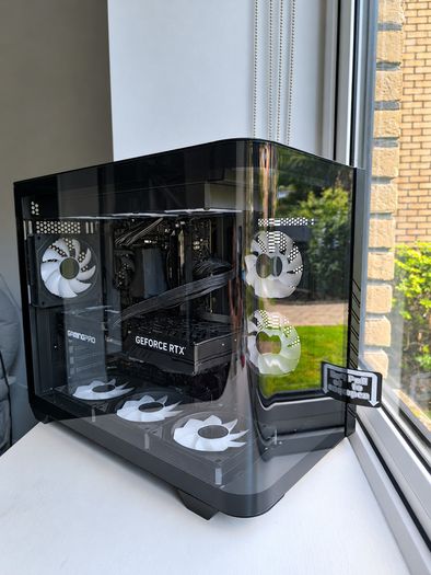 New Gaming Pc Rtx 5070ti, 9800x3d, 32gb Ddr5, 2tb Ssd