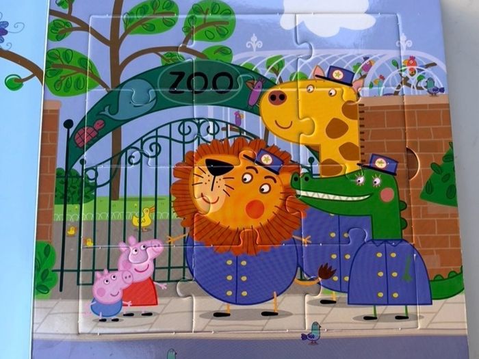 Pepa Pig puzzle book