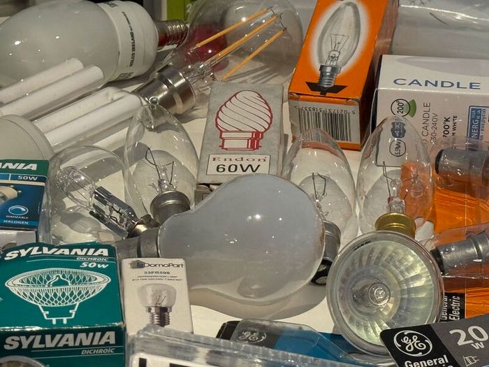 Large Selection of Light Bulbs