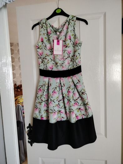 Ladies dress brand new size 10