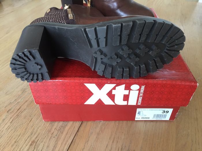 Xti brown boots