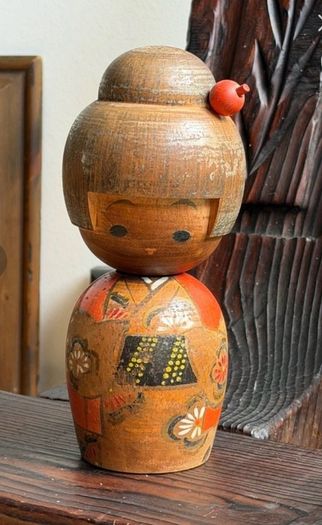kokeshi doll