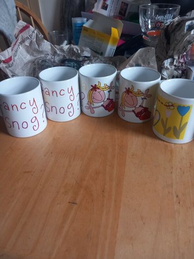 mugs