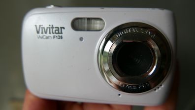 Vivitar ViviCam F126 14.1mp  Digital Camera