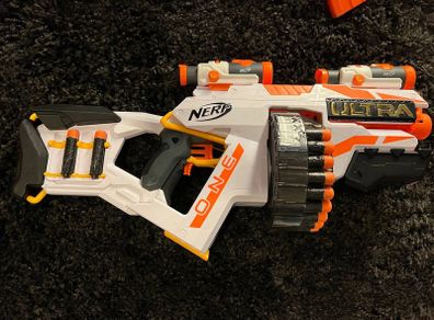 Nerf Ultra One Motorised Blaster (Ready to Play - Batteries & Darts Included) :