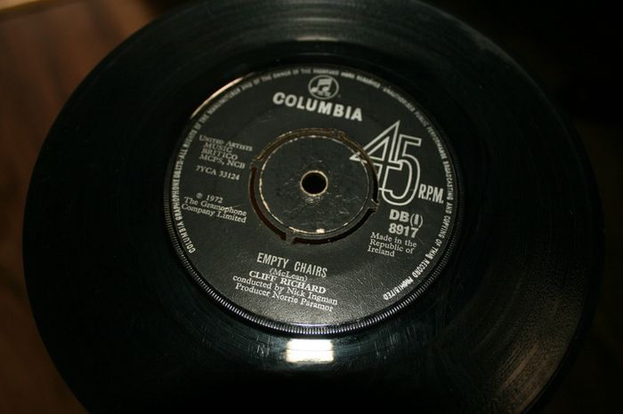 Single Vinyl's  85 pieces