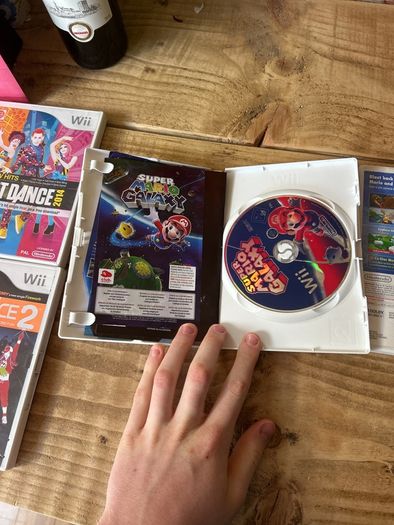 super mario galaxy 1 and 2