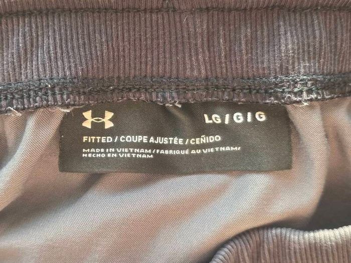 Under Armour UA Men's Cargo Shorts Large
