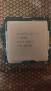 Intel Core i7 9700K - 3.6 GHz - Capable of 5.0 GHz with correct tuning - LGA1151