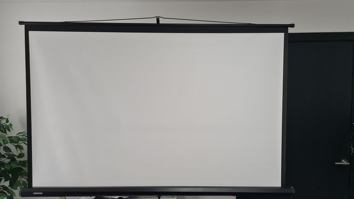 Projector+Screen