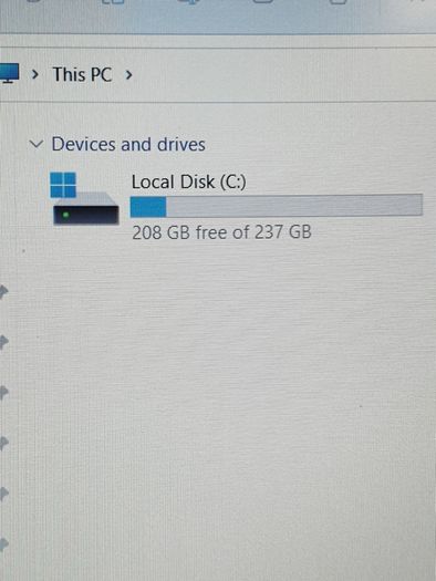 Dell Vostro 15 5568 15.6" Laptop Intel i5 7200U 2.5GHz 16GB 256GB SSD Windows 11 Pro