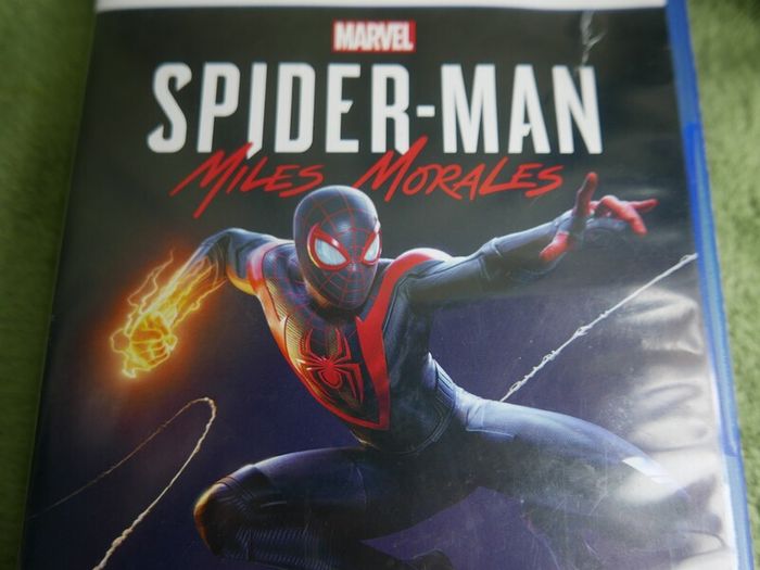 PS5 - Marvel's Spider-Man Miles Morales (PS5)
